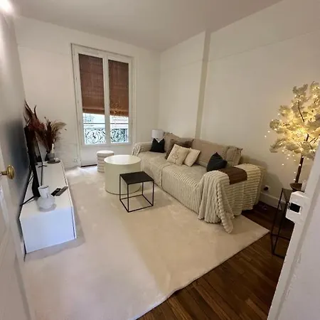 Sublime Cosy Pres De La Tour Eiffel