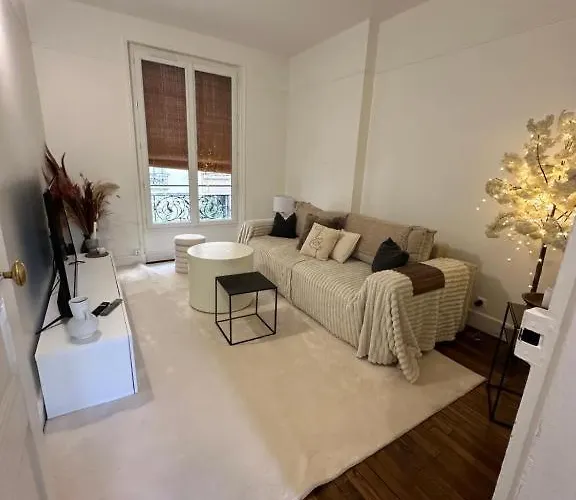 Sublime Cosy Pres De La Tour Eiffel